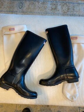 Hunter Black Gloss Rubber Tall Boots with White Liner Socks